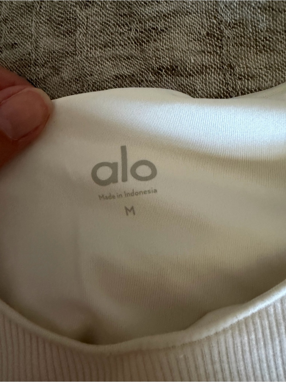 Alo Ribbed En Pointe Tank - Ivory - Picture 3 of 6